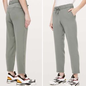 Lululemon On the Fly Woven Pant in Gray Sage 10
